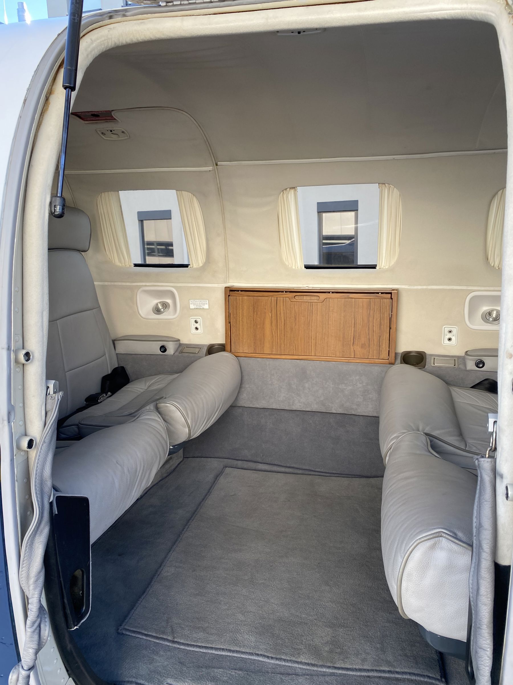 1987 Piper PA-46-310P Malibu - Interior