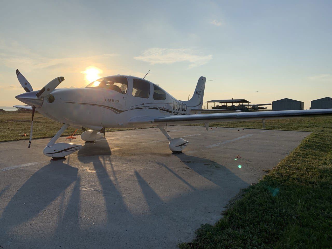 2005 Cirrus SR22 G2 - Exterior