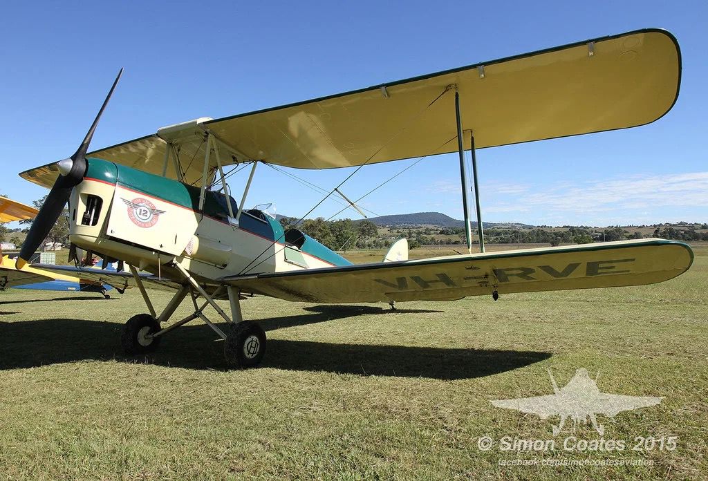 1940 De Havilland DH-82A Tiger Moth - Exterior