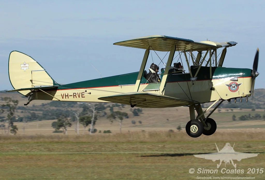 1940 De Havilland DH-82A Tiger Moth - Exterior