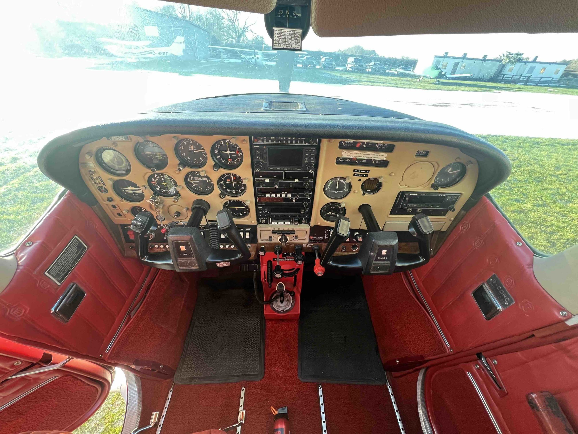 1979 Cessna 182Q Skylane - Interior