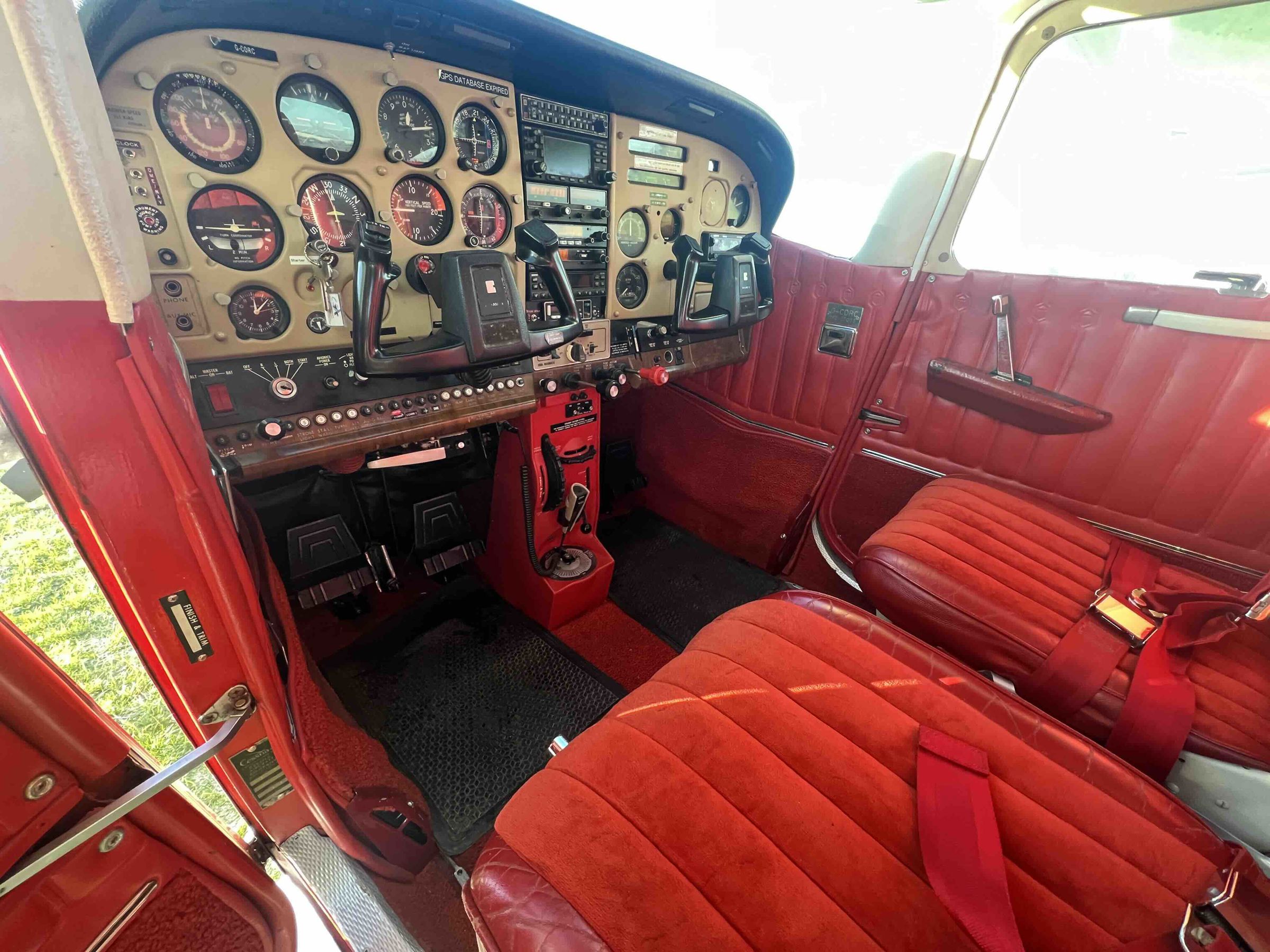 1979 Cessna 182Q Skylane - Interior