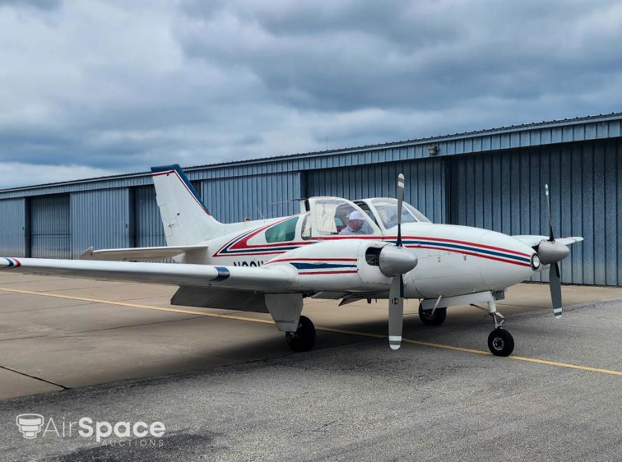 1961 Beechcraft 55 Baron