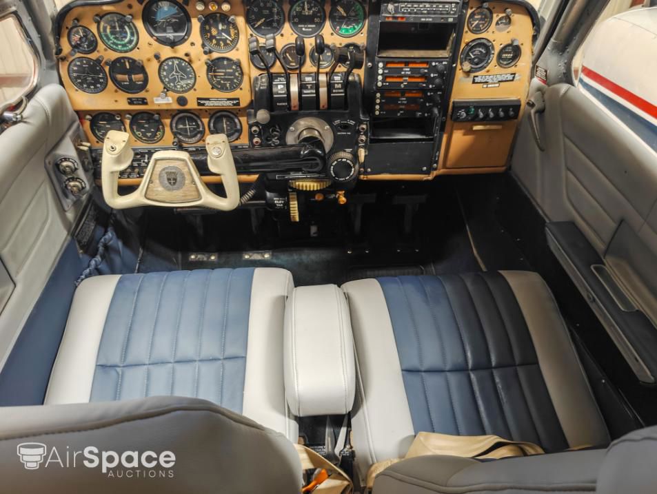 1961 Beechcraft 55 Baron - Interior