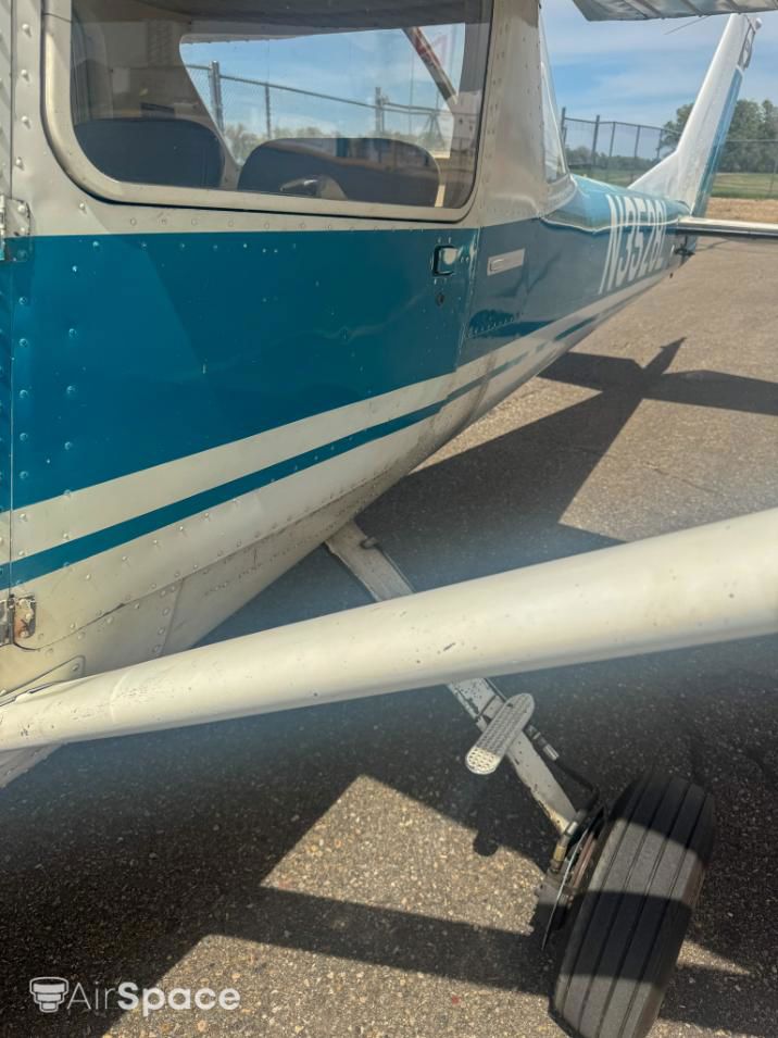 1966 Cessna 150F - Exterior