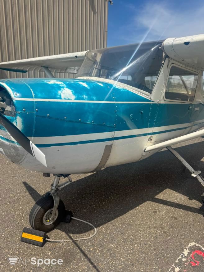 1966 Cessna 150F - Exterior