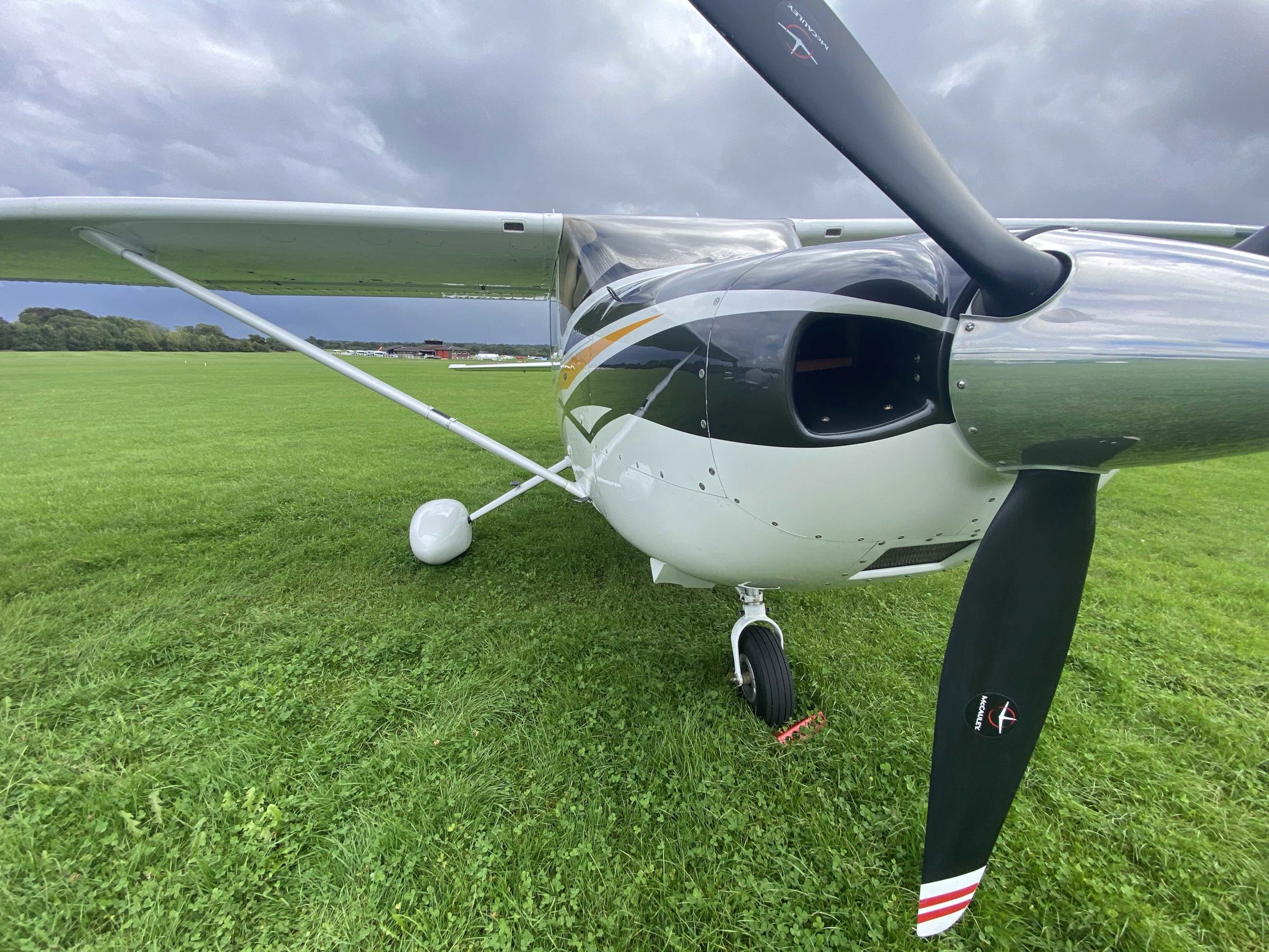 2007 Cessna 182T Skylane - Exterior