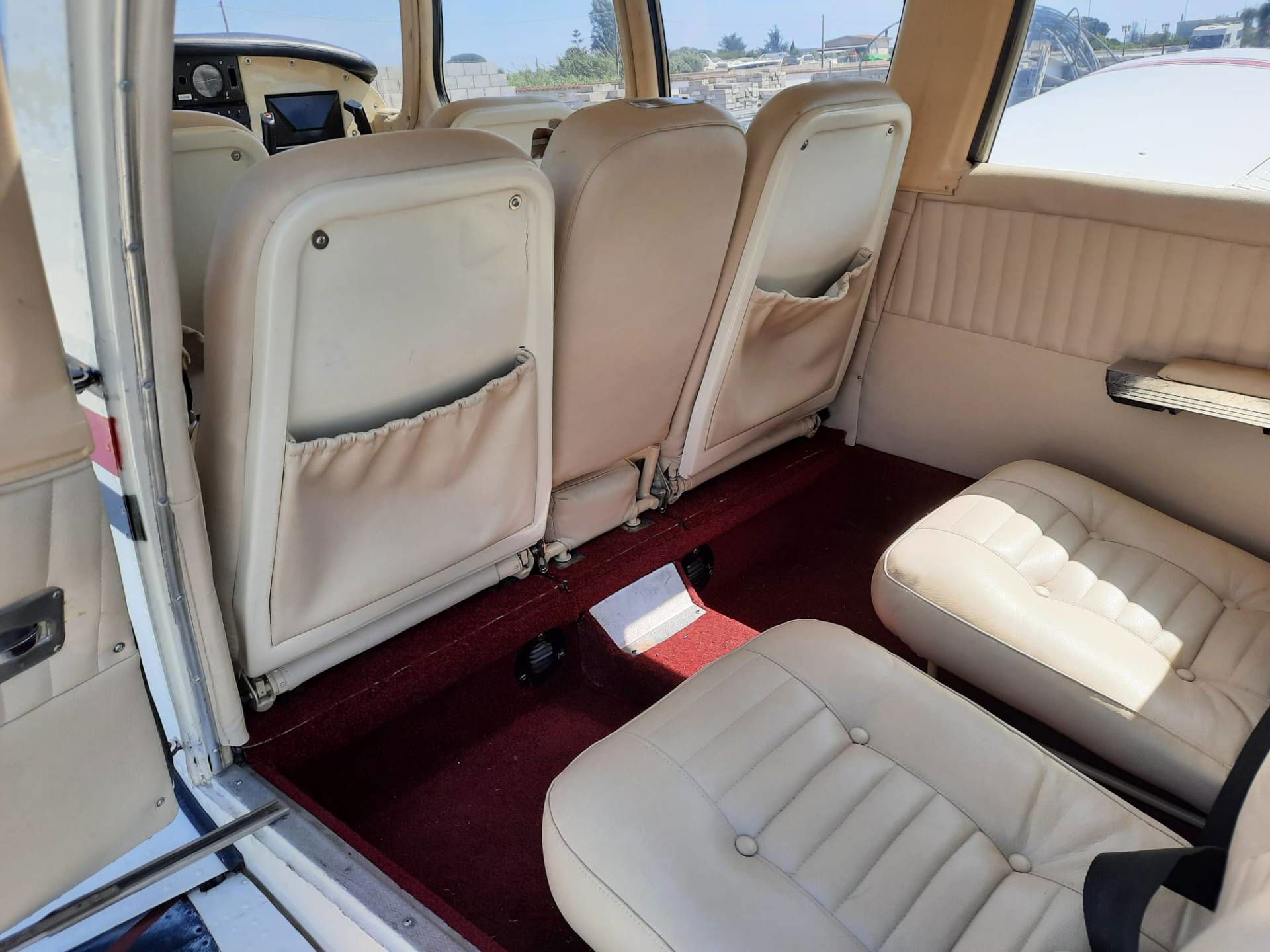 1973 Piper PA-32-300 Cherokee Six - Interior