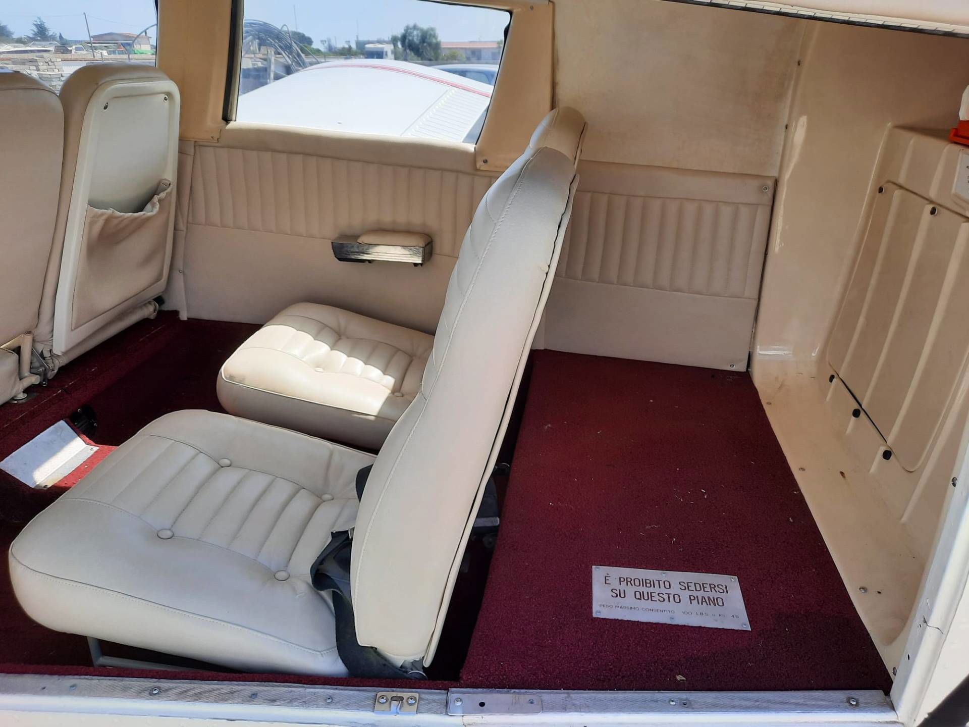 1973 Piper PA-32-300 Cherokee Six - Interior