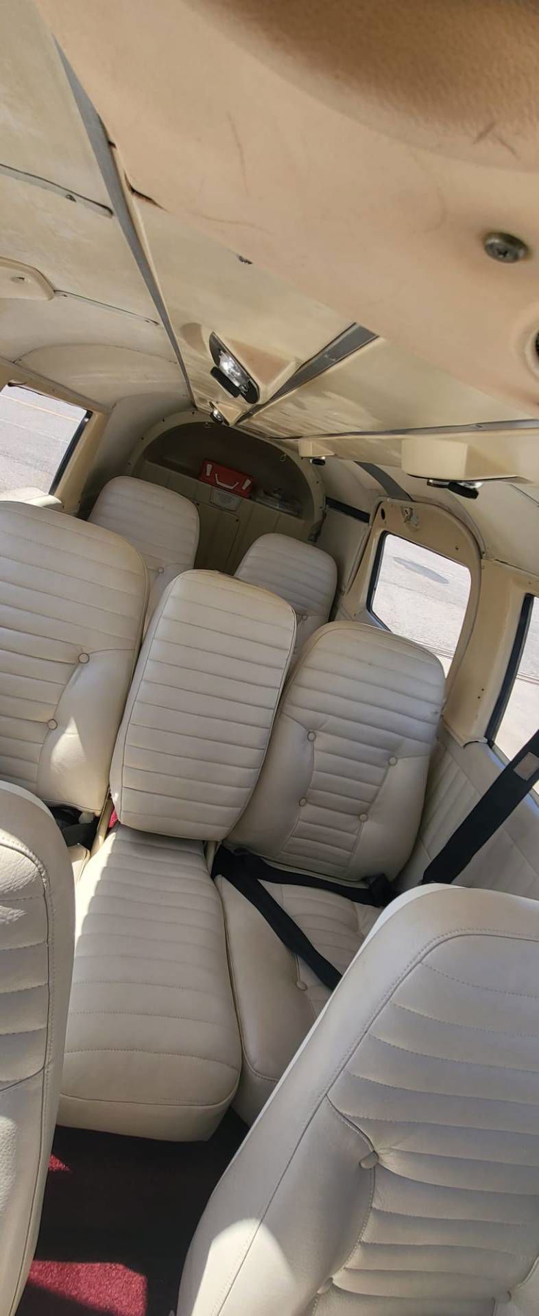 1973 Piper PA-32-300 Cherokee Six - Interior