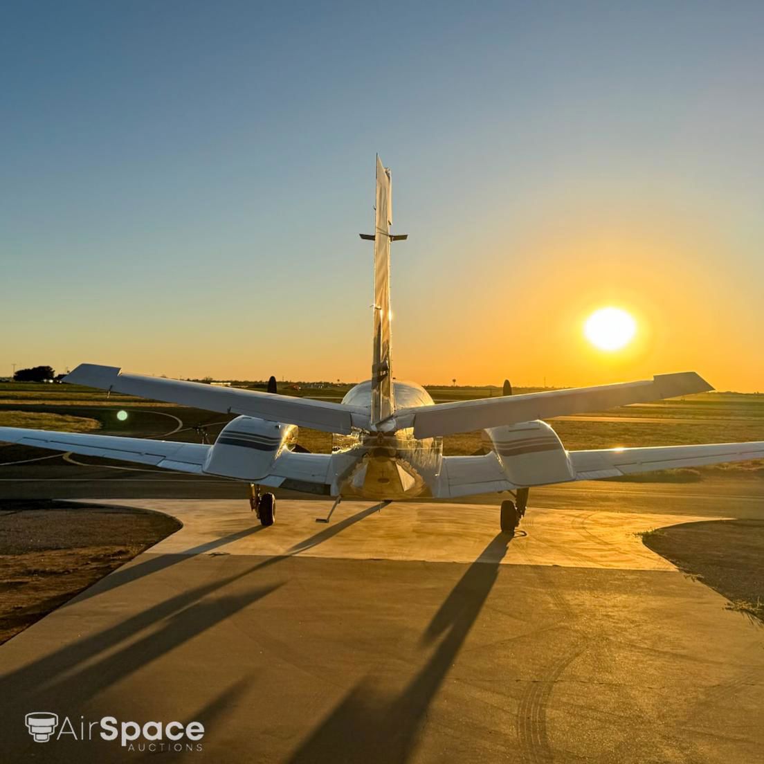 1976 Beechcraft 60 Duke - Exterior