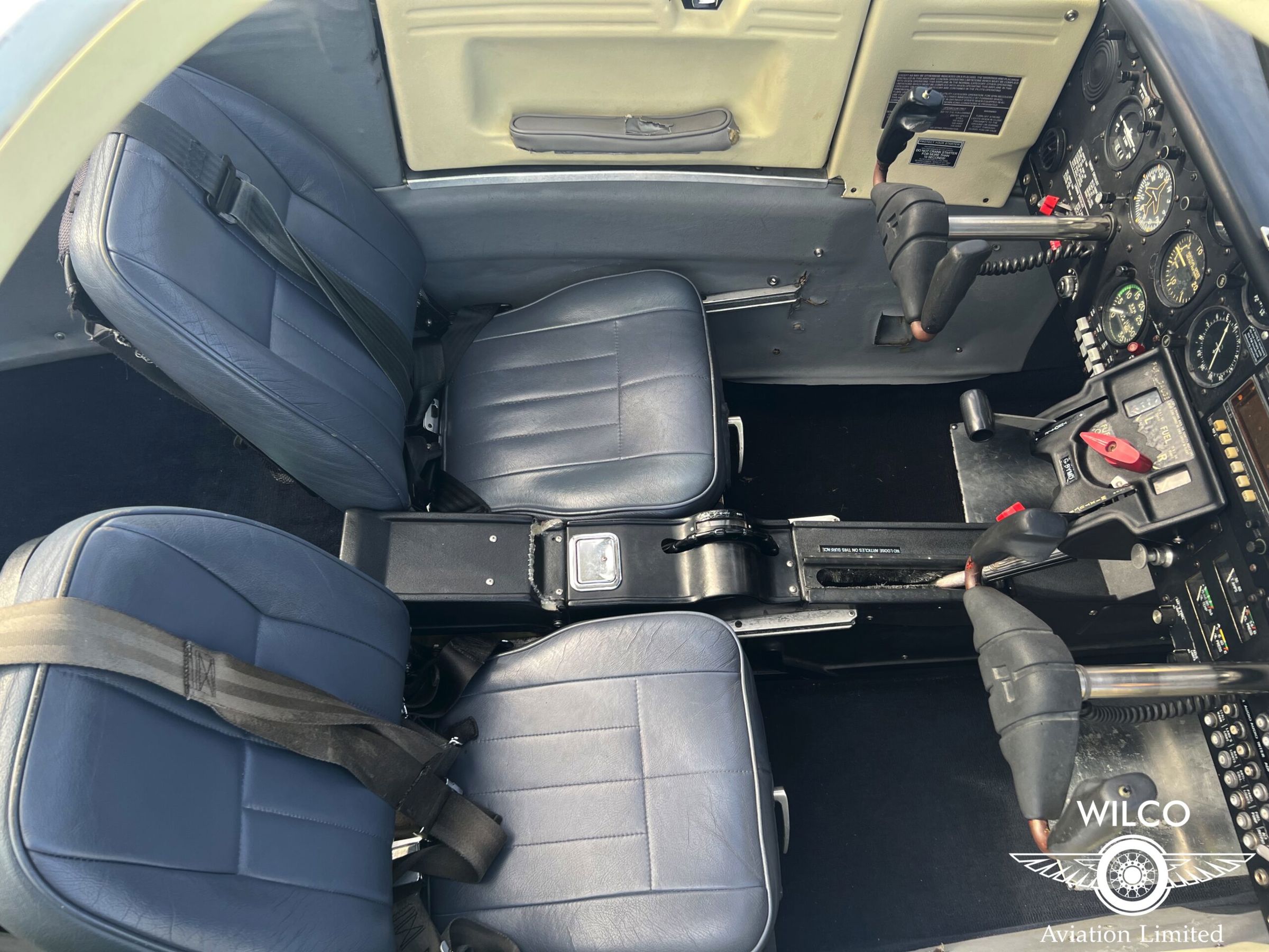 1982 Piper PA-38 Tomahawk - Interior