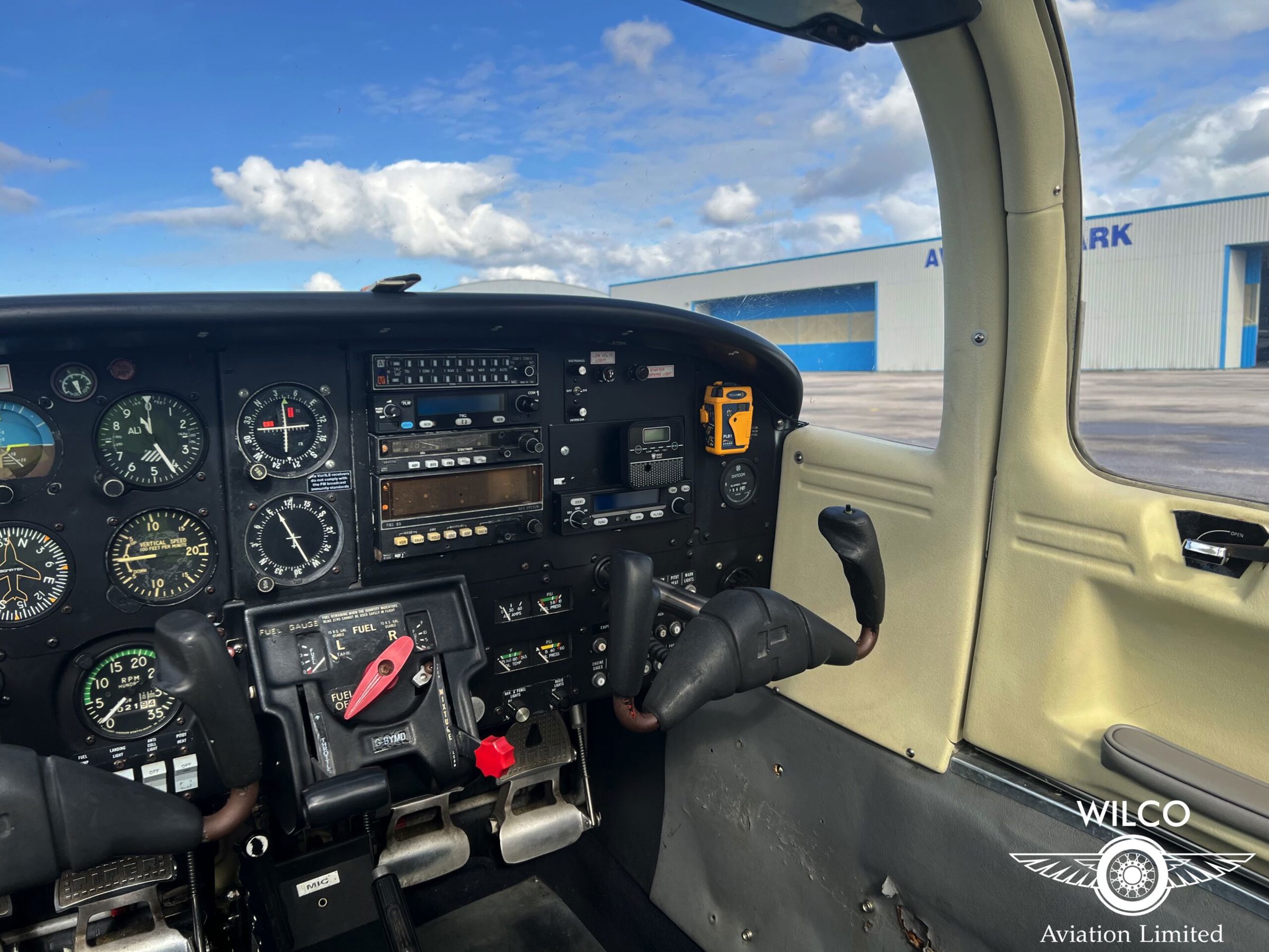 1982 Piper PA-38 Tomahawk - Interior