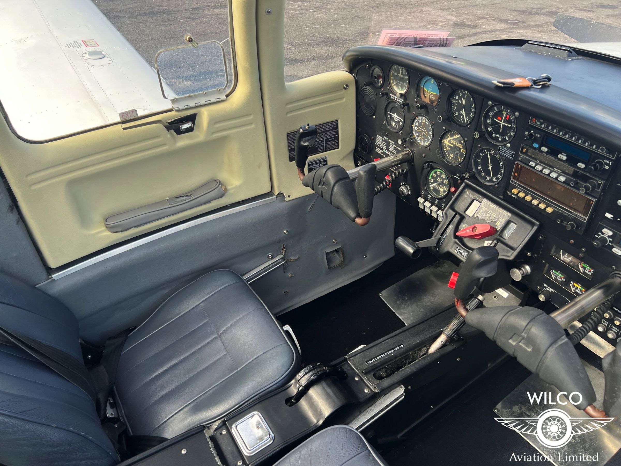 1982 Piper PA-38 Tomahawk - Interior