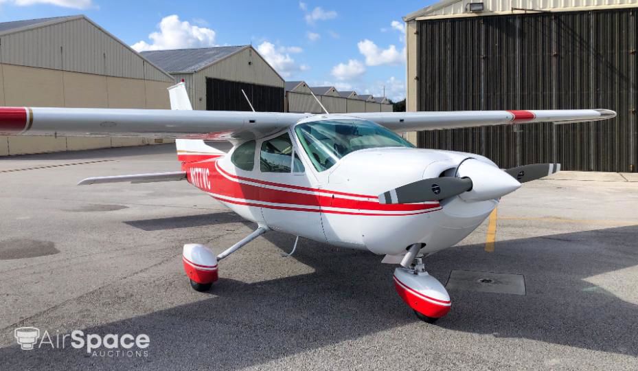 1970 Cessna 177B Cardinal - Exterior