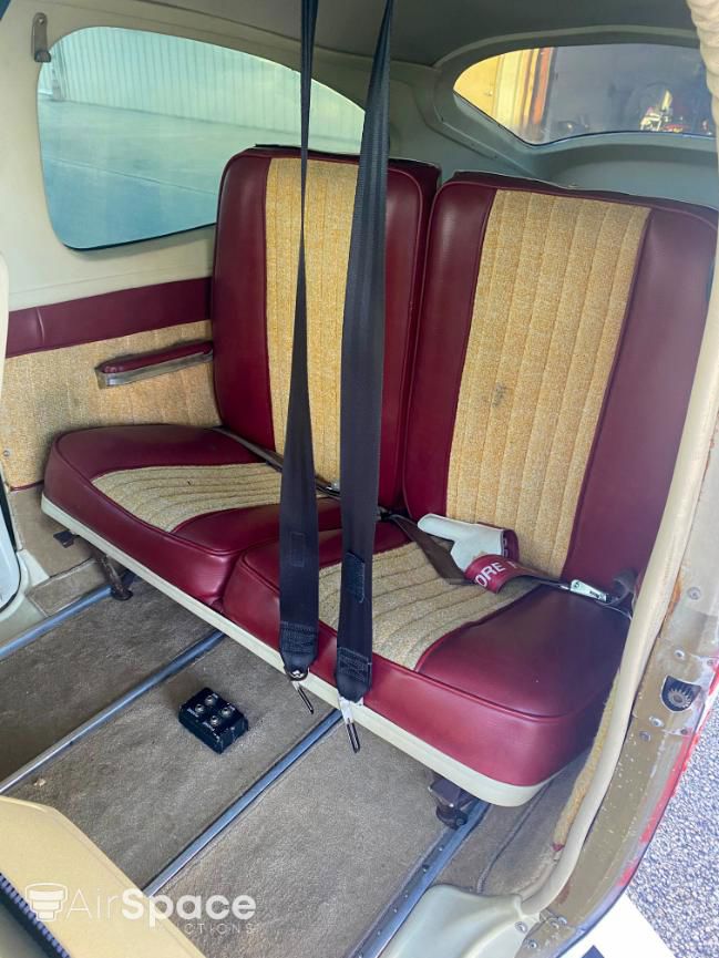 1970 Cessna 177B Cardinal - Interior