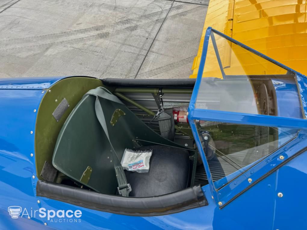1942 Boeing Stearman A75-N1 - Interior