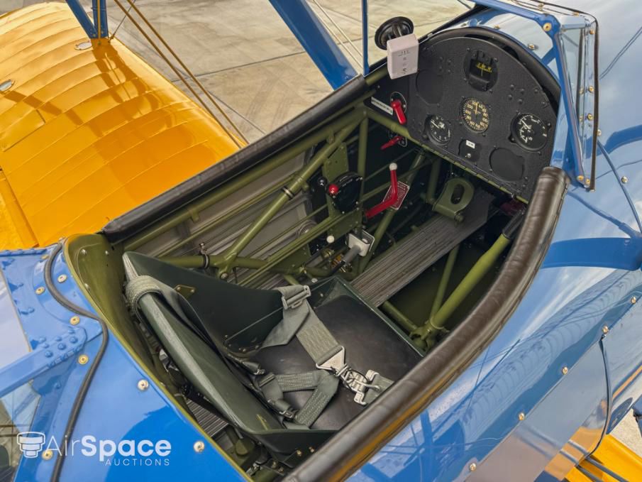 1942 Boeing Stearman A75-N1 - Interior