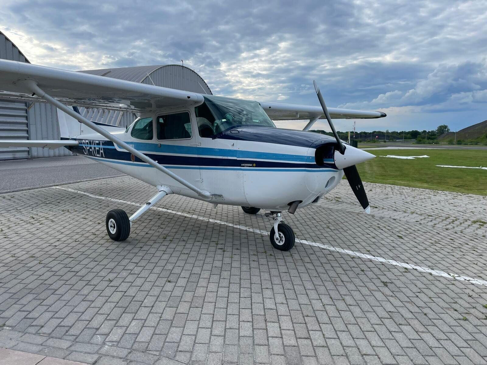 1979 Cessna 172N - Exterior