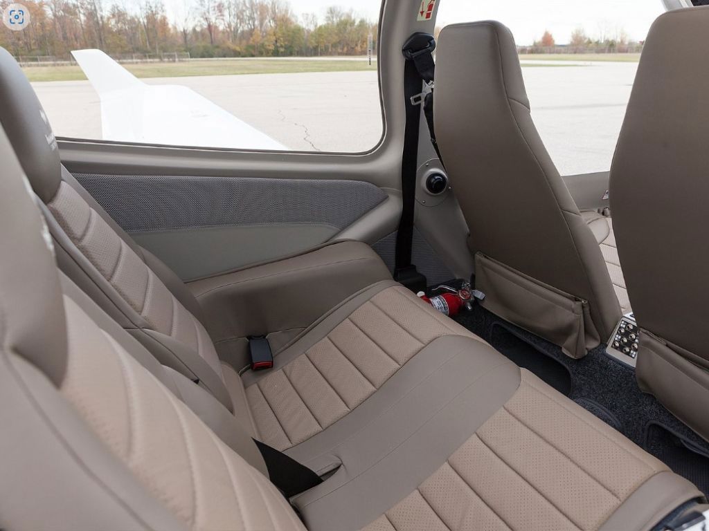 2025 Diamond DA40 NG - Interior