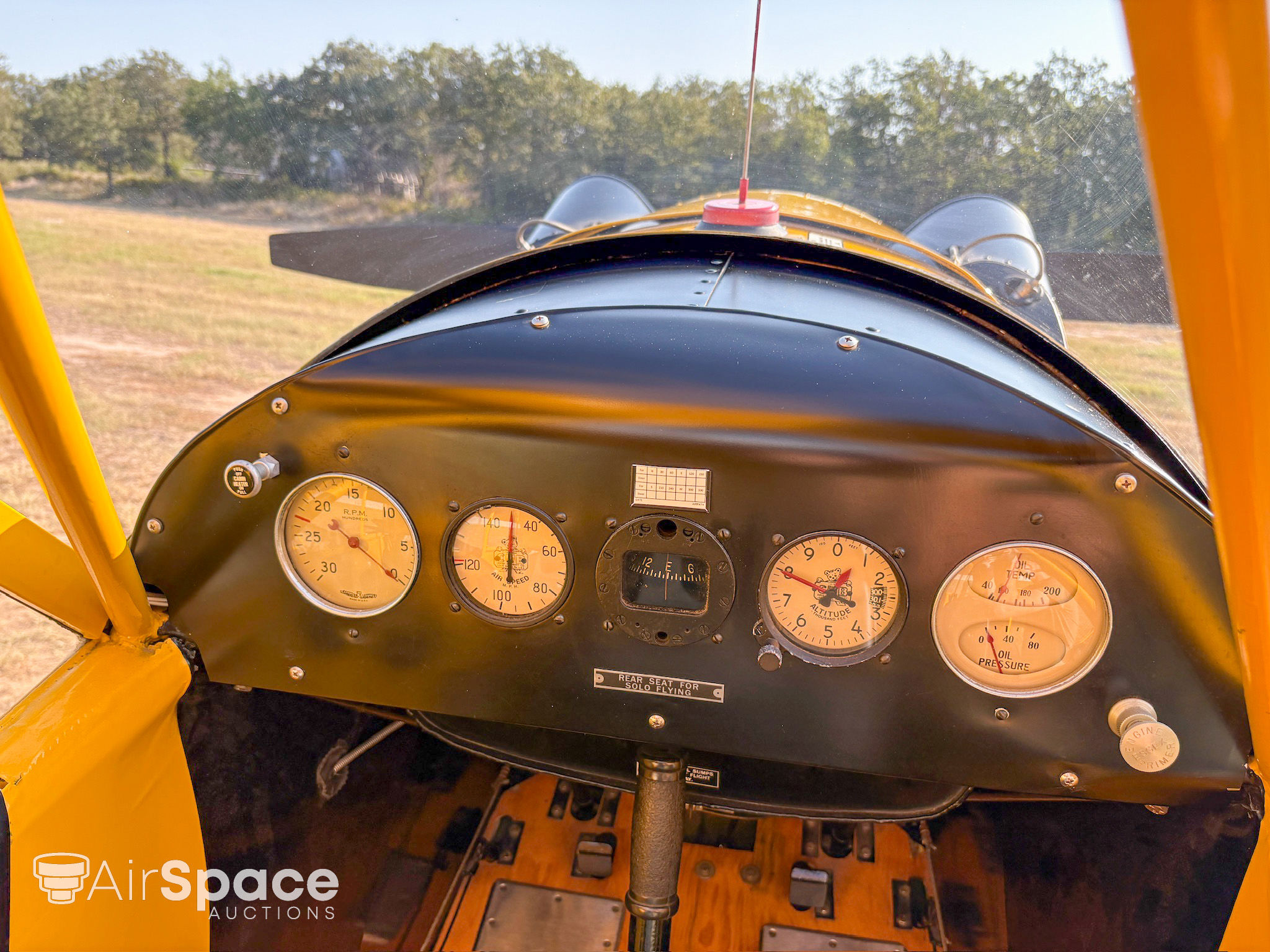 1945 Piper J3C-65 Cub - Interior