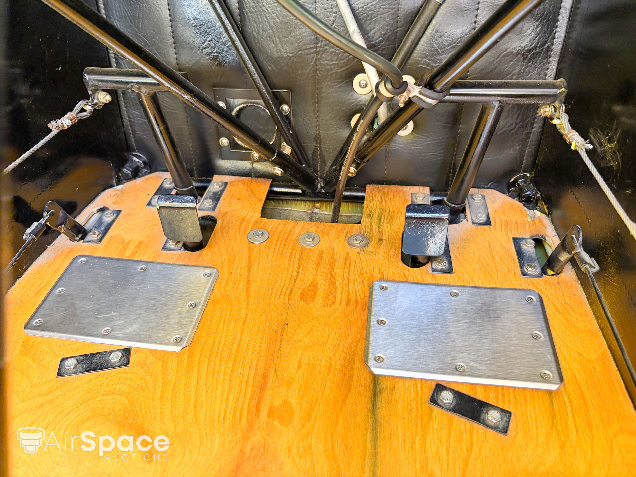 1945 Piper J3C-65 Cub - Interior