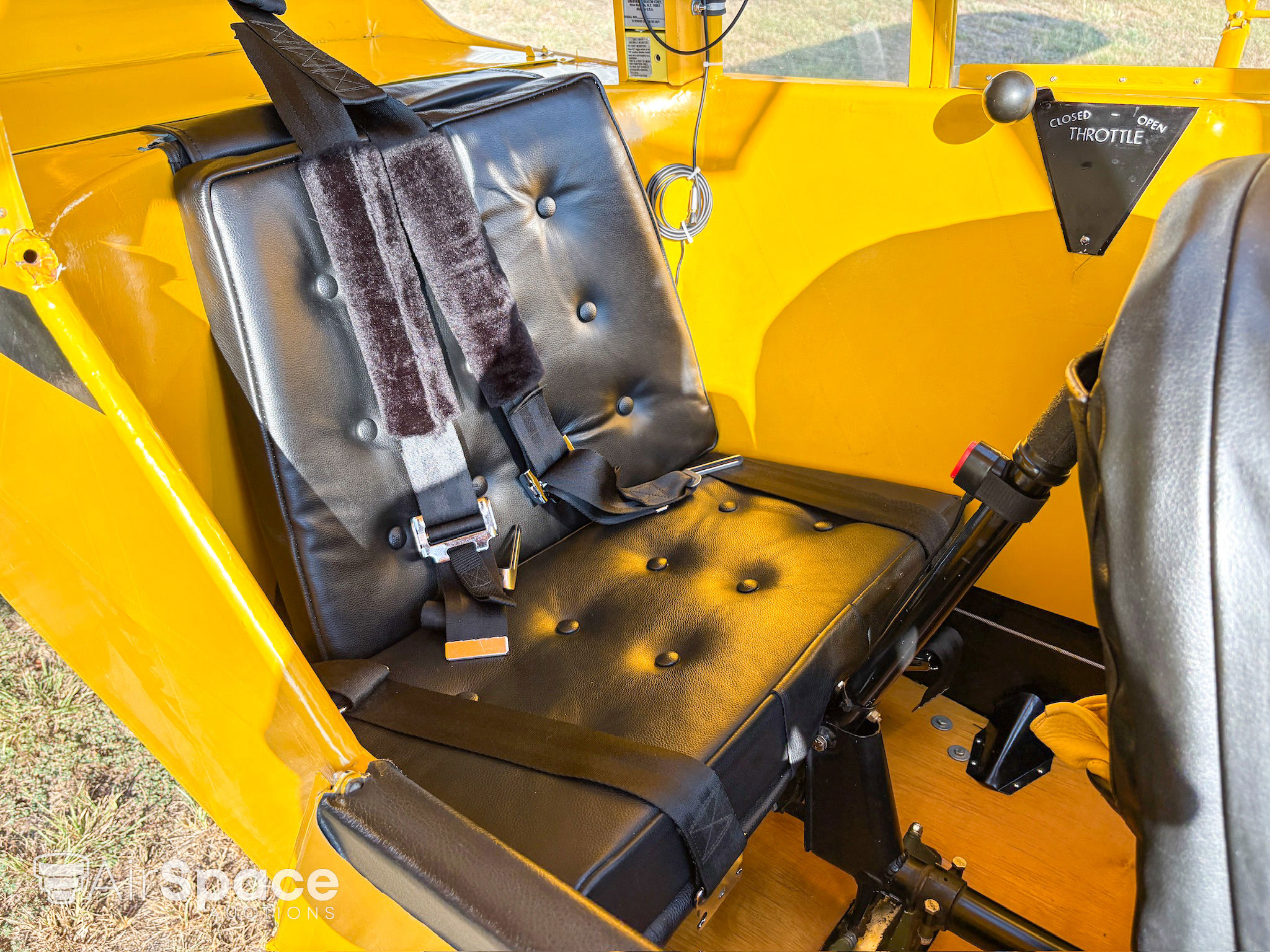 1945 Piper J3C-65 Cub - Interior