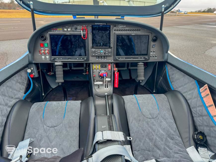 2024 JMB VL-3EH-916 - Interior