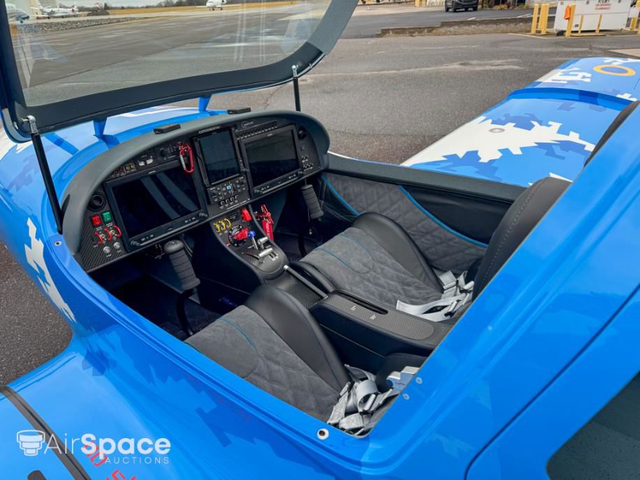 2024 JMB VL-3EH-916 - Interior