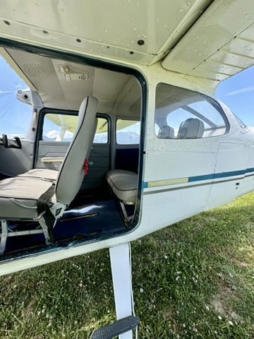 1969 Cessna (Reims) FR172F Reims Rocket - Interior