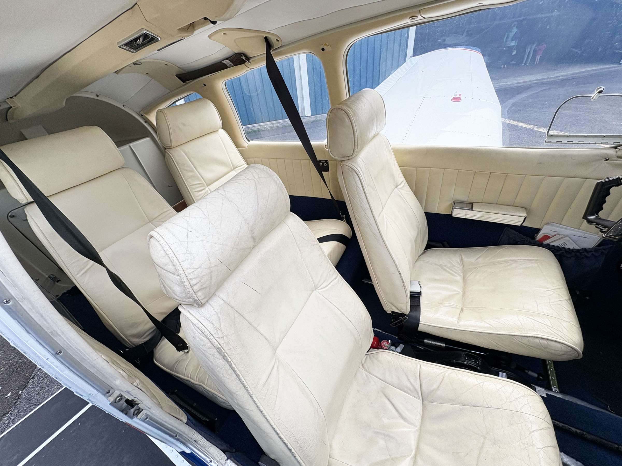 1979 Piper PA-28RT-201T Turbo Arrow IV - Interior