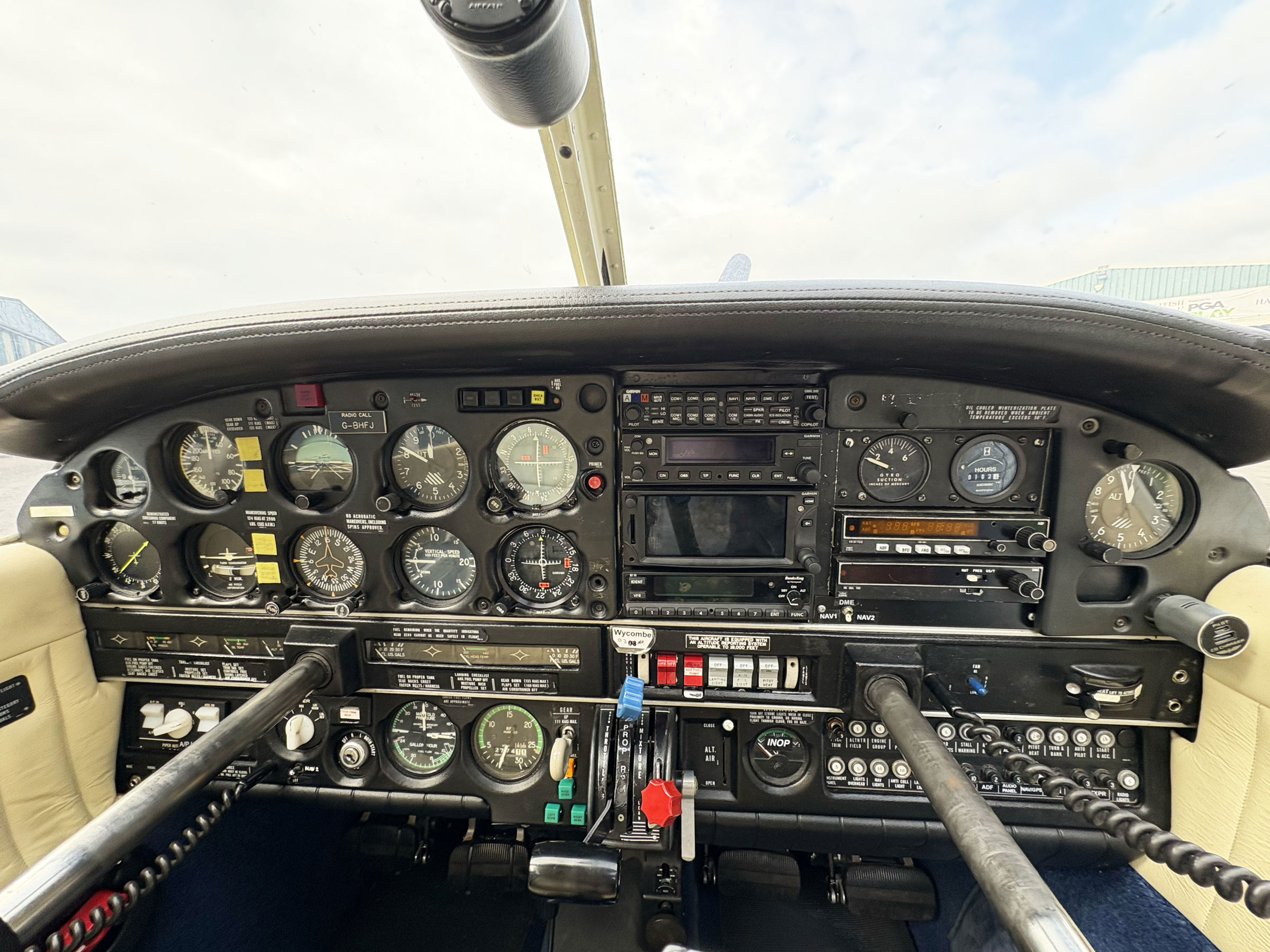 1979 Piper PA-28RT-201T Turbo Arrow IV - Interior