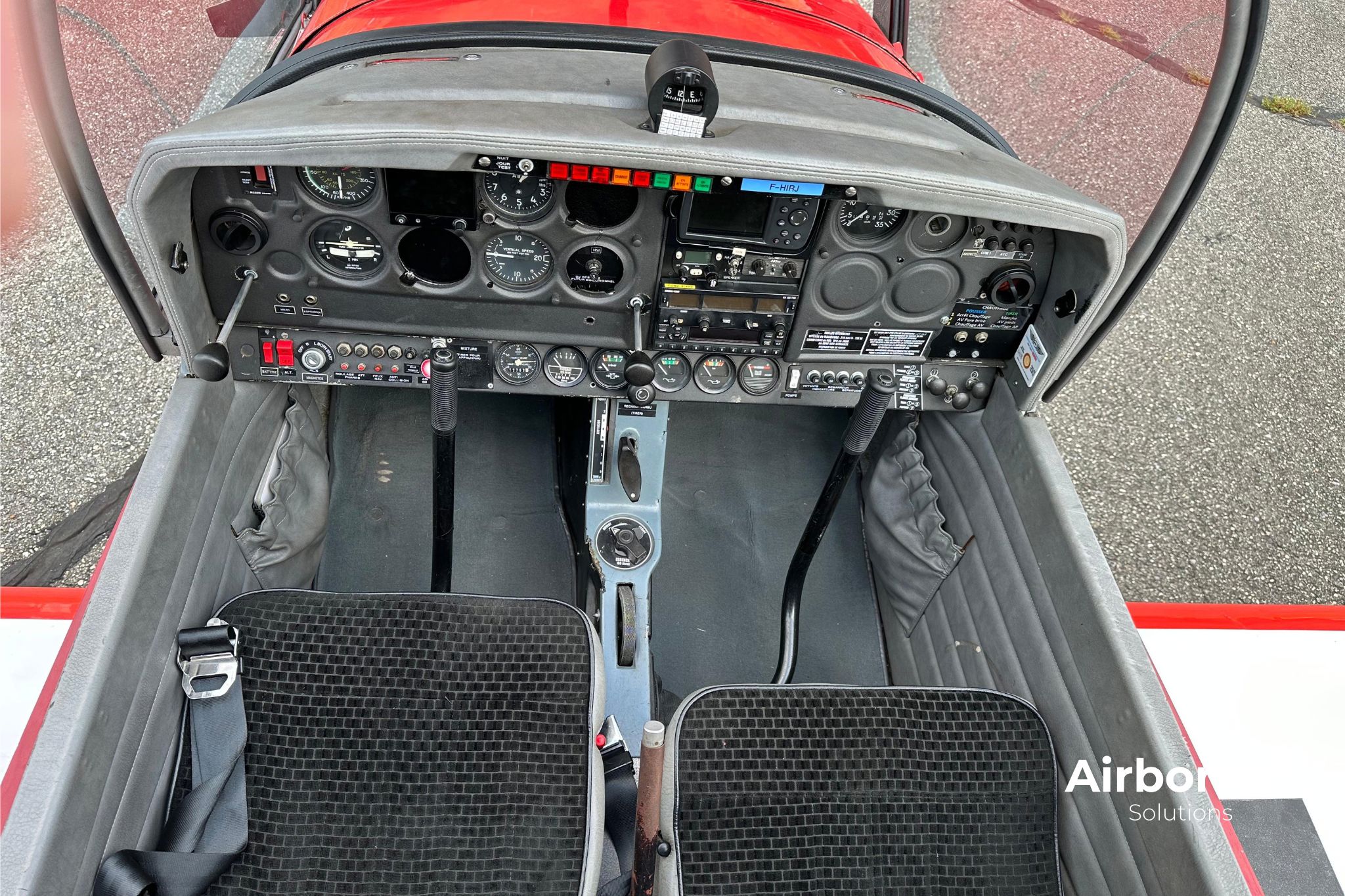 1981 Robin/ Apex DR400-120 - Interior