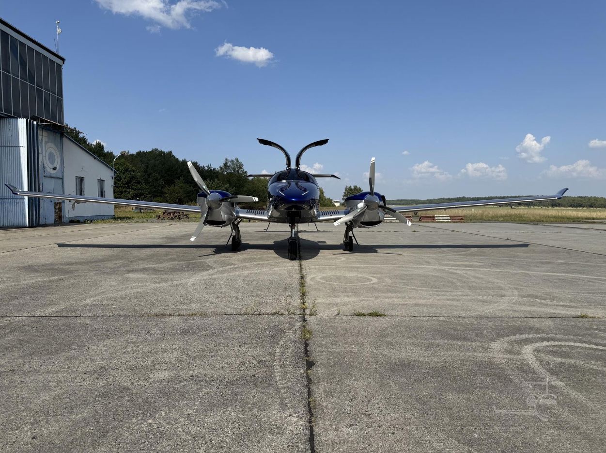 2022 Diamond DA62 - Exterior