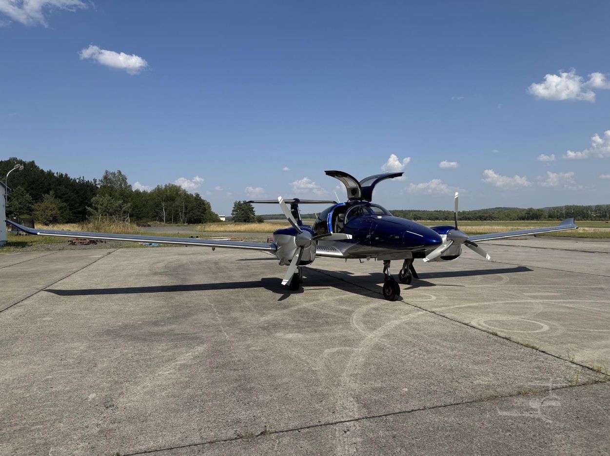 2022 Diamond DA62 - Exterior