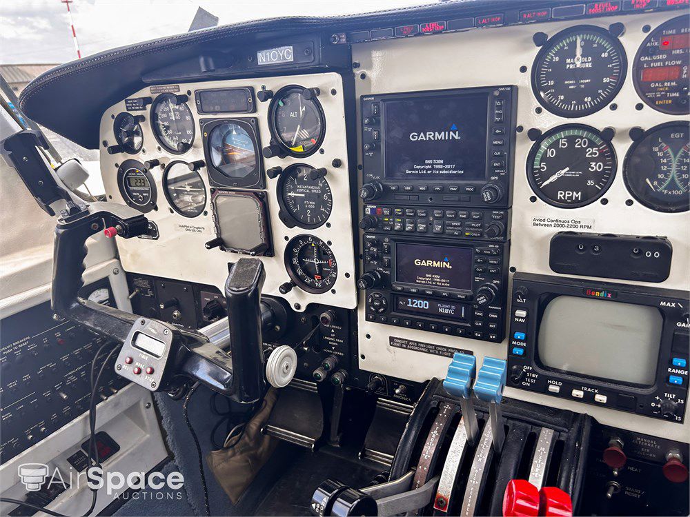 1979 Piper PA-31-325 Navajo CR - Interior