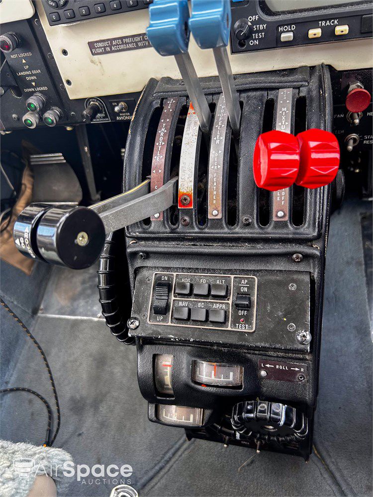 1979 Piper PA-31-325 Navajo CR - Interior