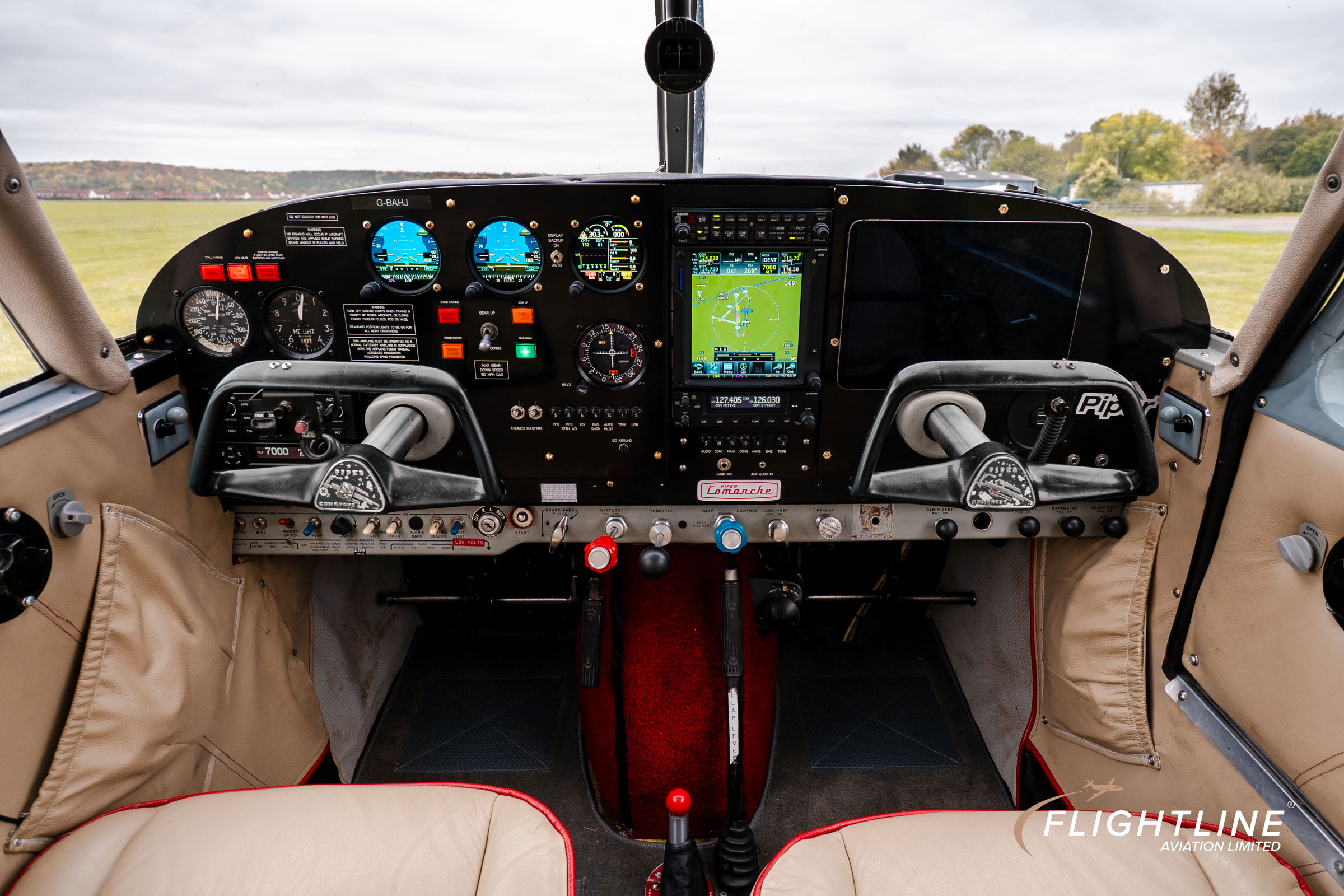 1960 Piper PA-24-250 Comanche - Interior