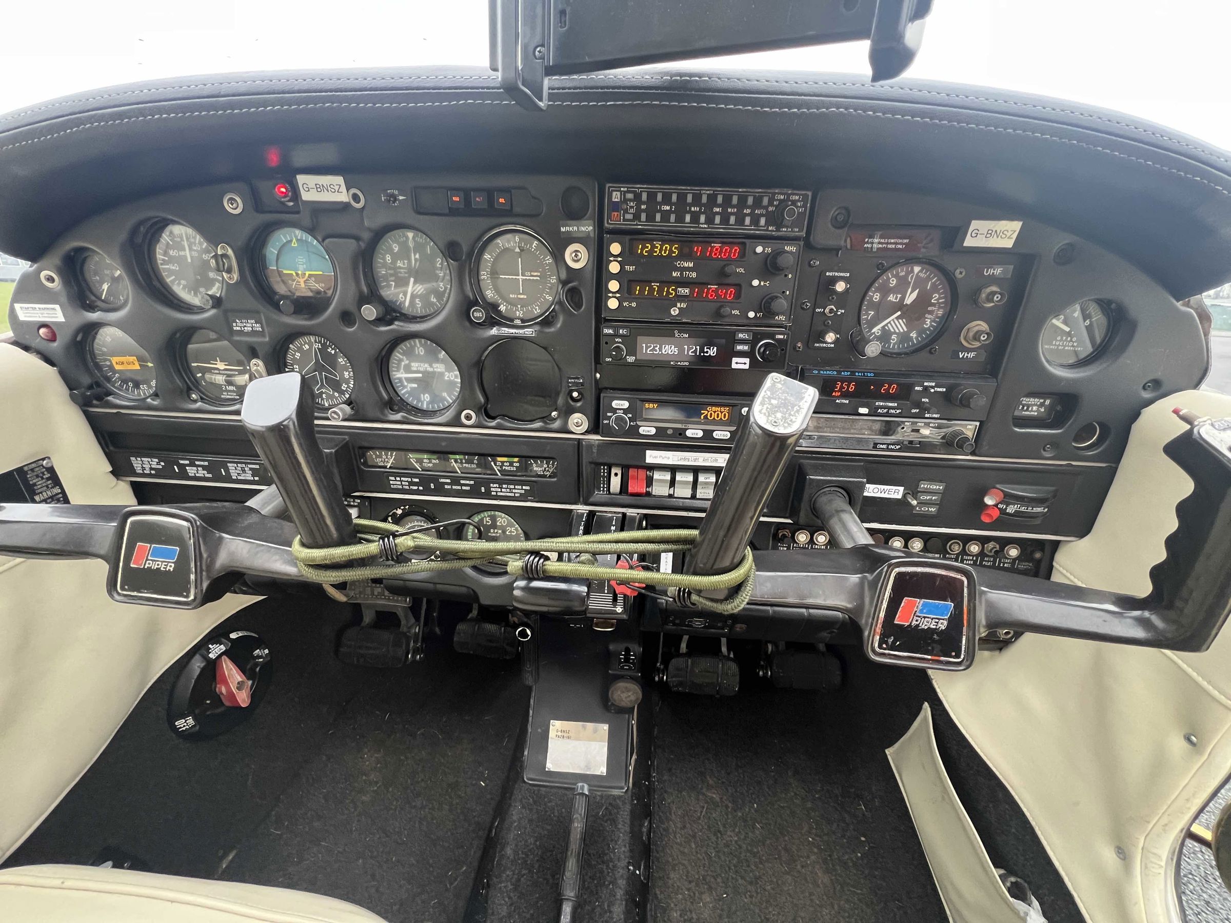 1981 Piper PA-28-161 Warrior II - Interior