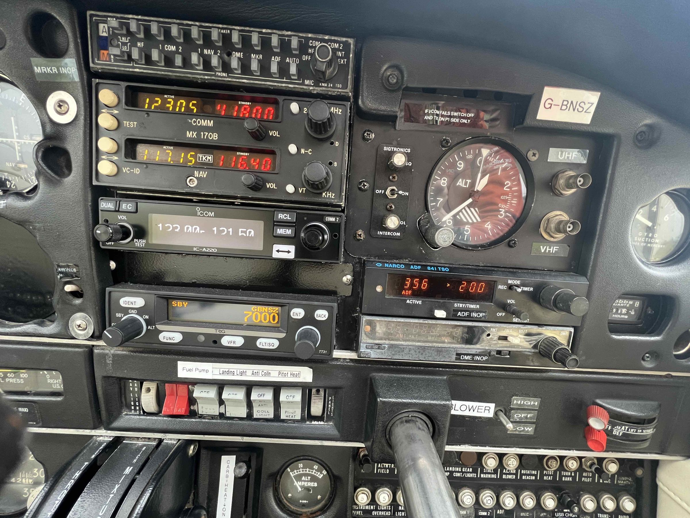 1981 Piper PA-28-161 Warrior II - Interior