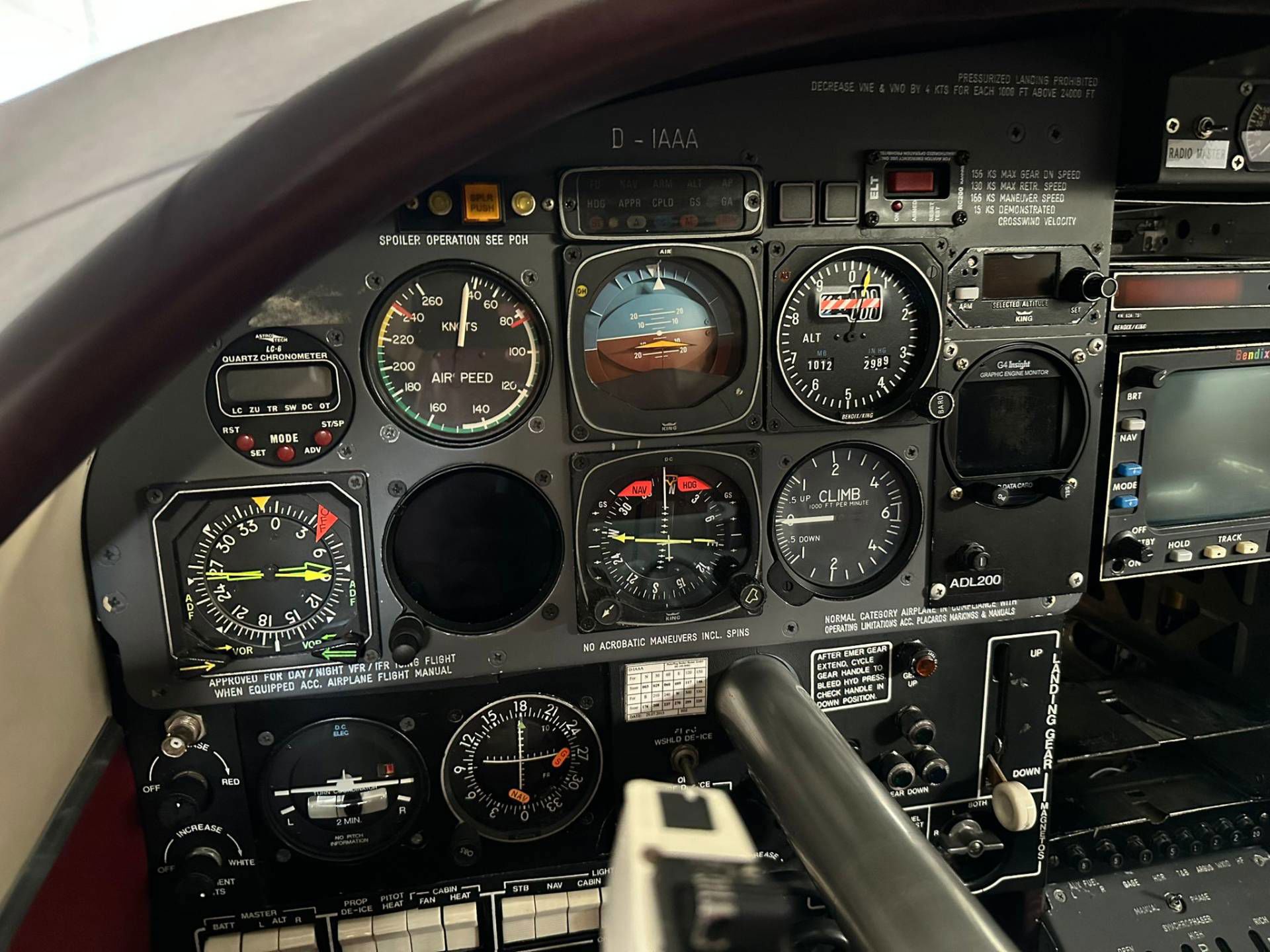 1981 Piper PA-60 Aerostar - Interior