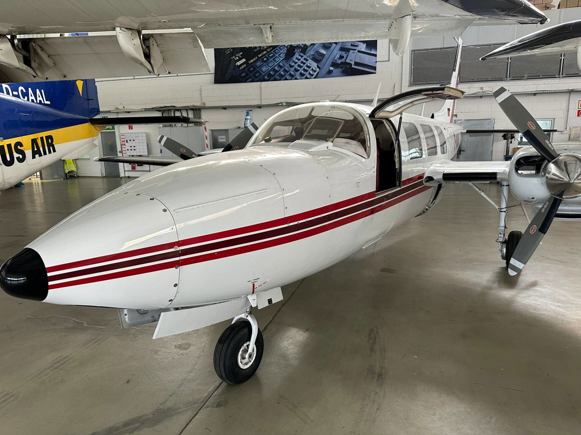 1981 Piper PA-60 Aerostar - Exterior
