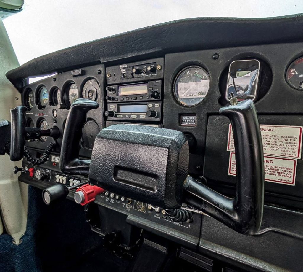 1986 Cessna 152 - Interior