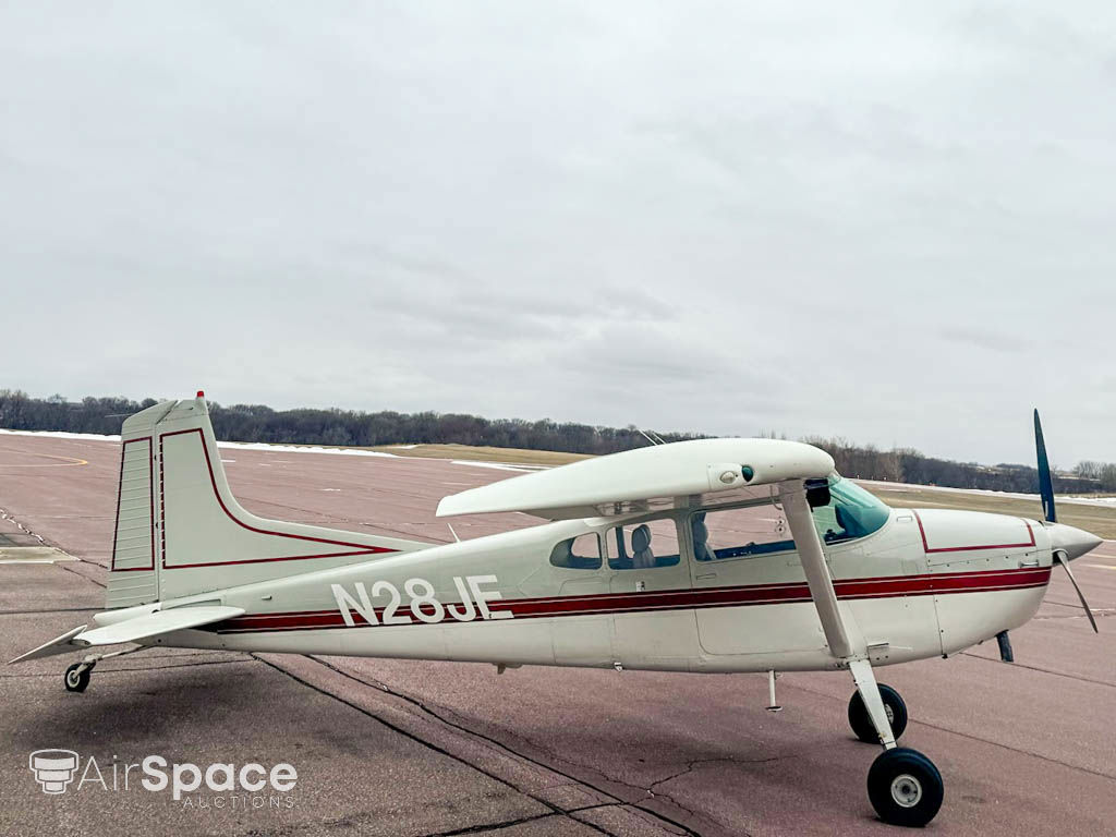 1976 Cessna A185F Skywagon - Exterior