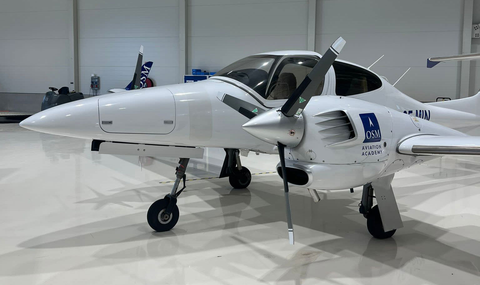 2008 Diamond DA42 Twin Star - Exterior