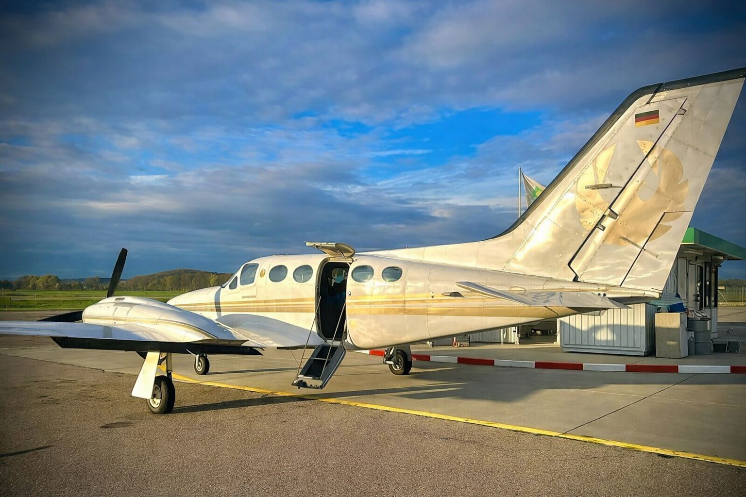 1981 Cessna 421C Golden Eagle/ Executive Commuter - Exterior