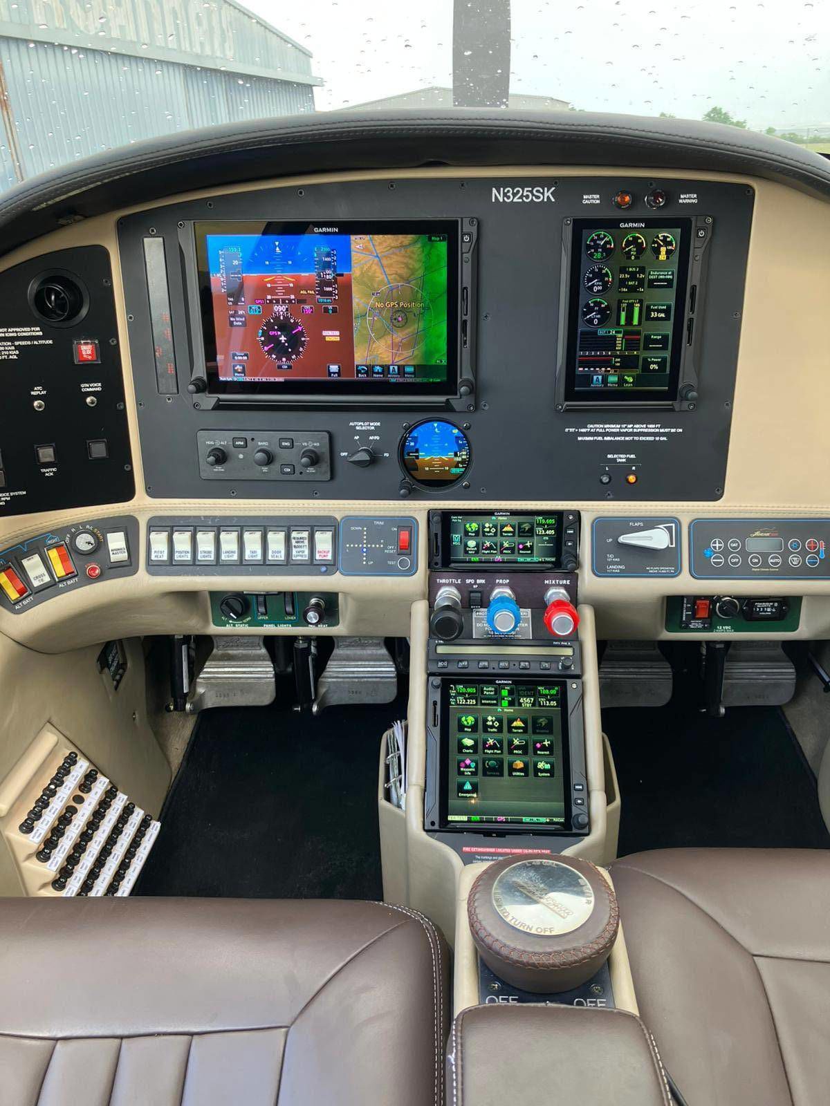 2005 Lancair Columbia 400 - Interior