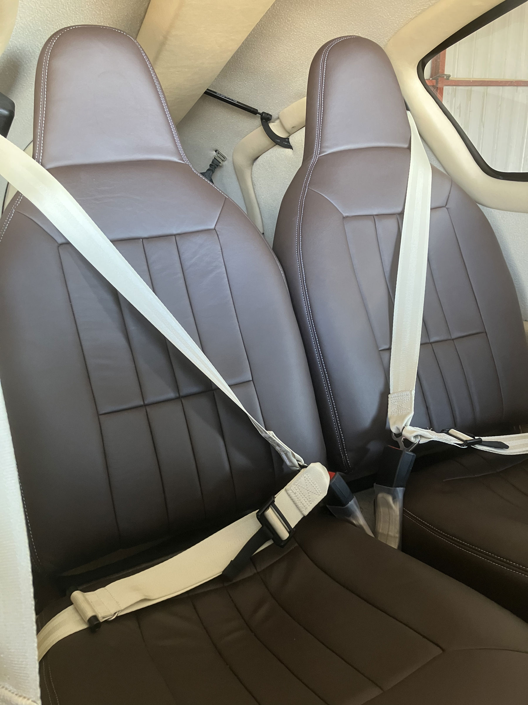 2005 Lancair Columbia 400 - Interior