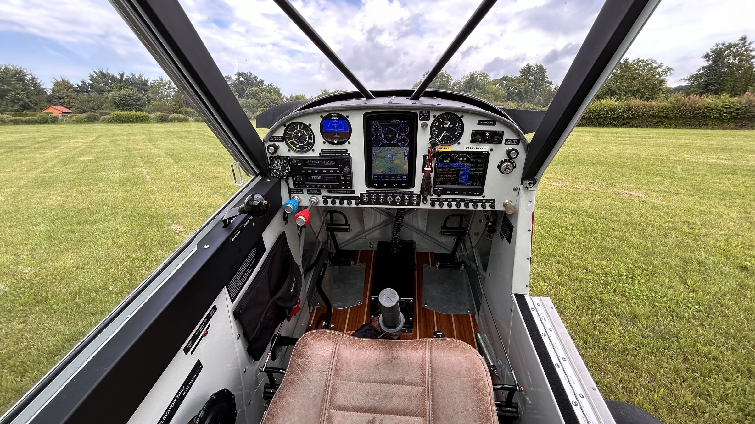 2018 Aviat Husky A-1 C-180 - Interior