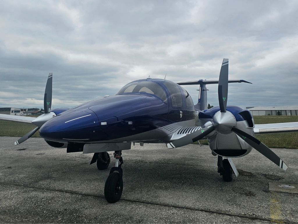 2025 Diamond DA62